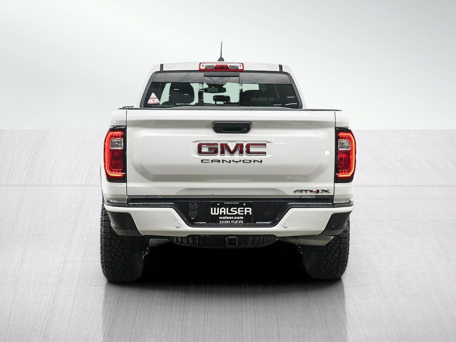 Used 2026 GMC Canyon AT4X AWD/4WD image 4