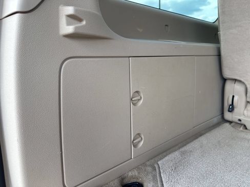 Used 2013 Chevrolet Suburban LTZ AWD/4WD image 33