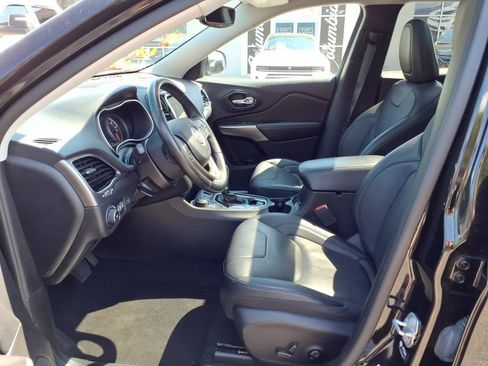 Used 2021 Jeep Cherokee Limited AWD/4WD image 16