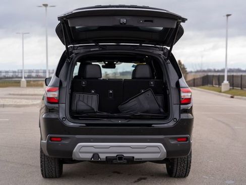 New 2025 Honda Pilot TrailSport image 19