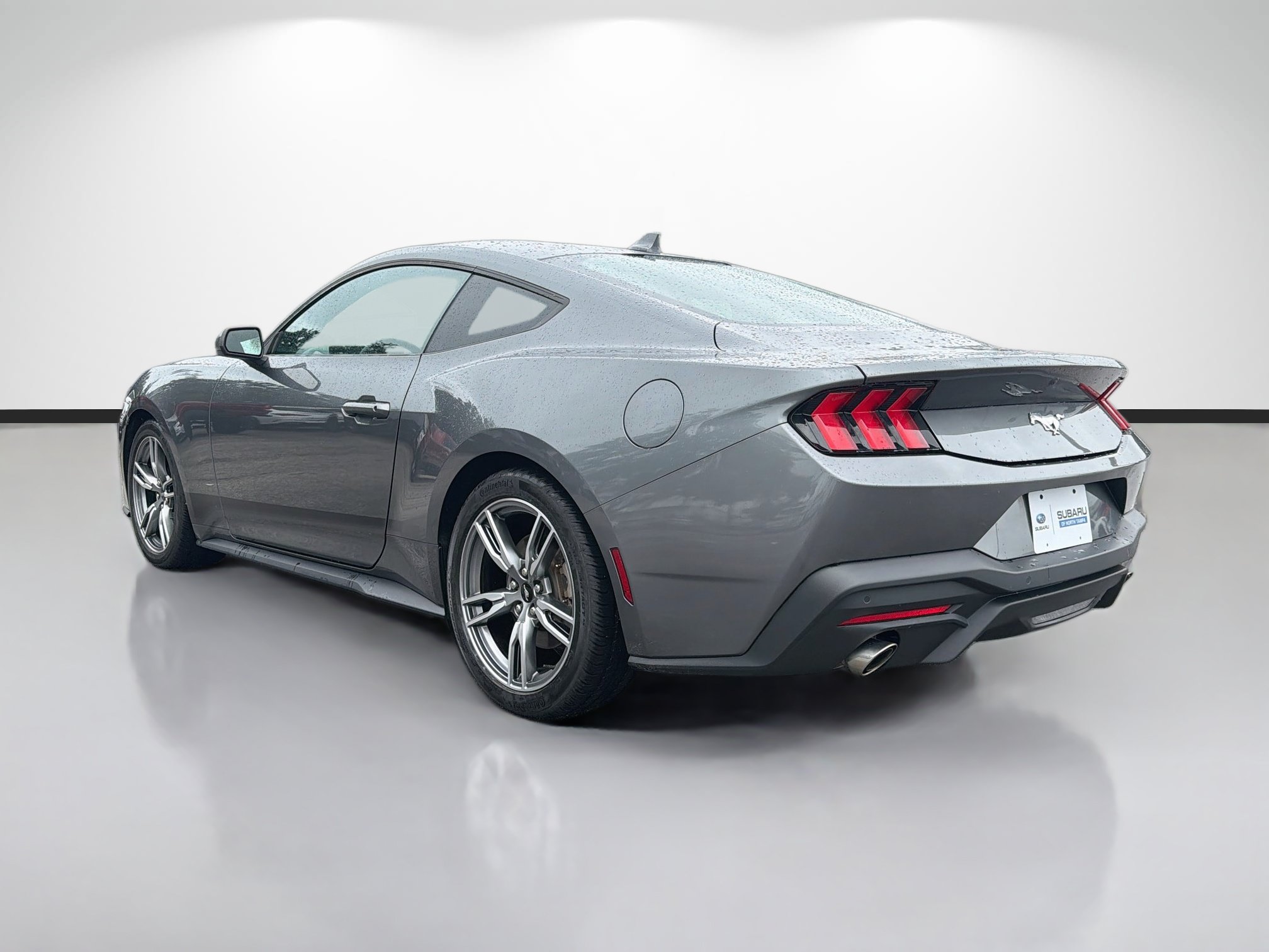 Used 2024 Ford Mustang Coupe RWD image 5