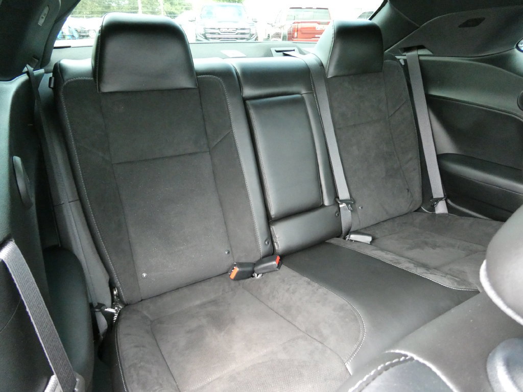 Used 2022 Dodge Challenger R/T Scat Pack RWD image 17