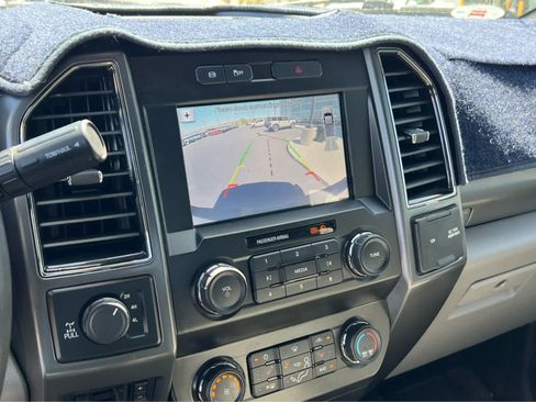 Used 2019 Ford F350 XLT w/ XLT Premium Package AWD/4WD image 32