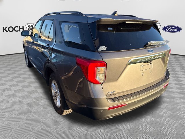 Used 2021 Ford Explorer XLT AWD/4WD image 4