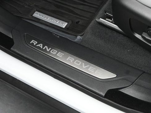 Used 2025 Land Rover Range Rover Velar S image 14