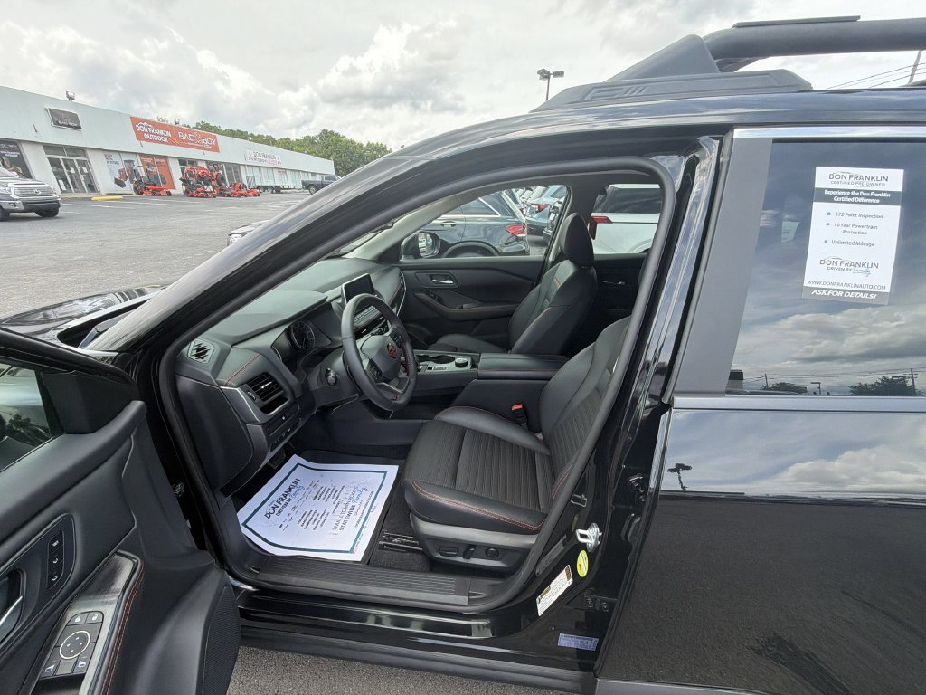 Used 2025 Nissan Rogue SV w/ Rock Creek Premium Package AWD/4WD image 11