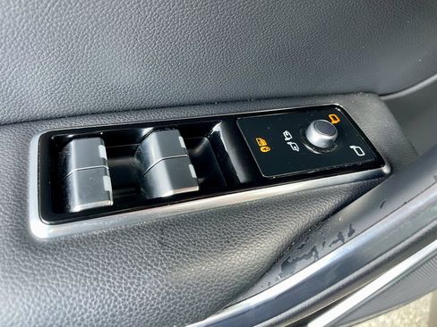 Used 2021 Jaguar F-PACE S AWD/4WD image 11