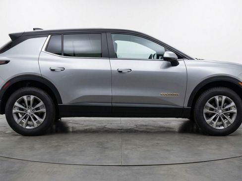 Used 2025 Chevrolet Equinox LT image 11