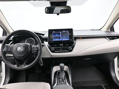 Used 2020 Toyota Corolla LE image 17