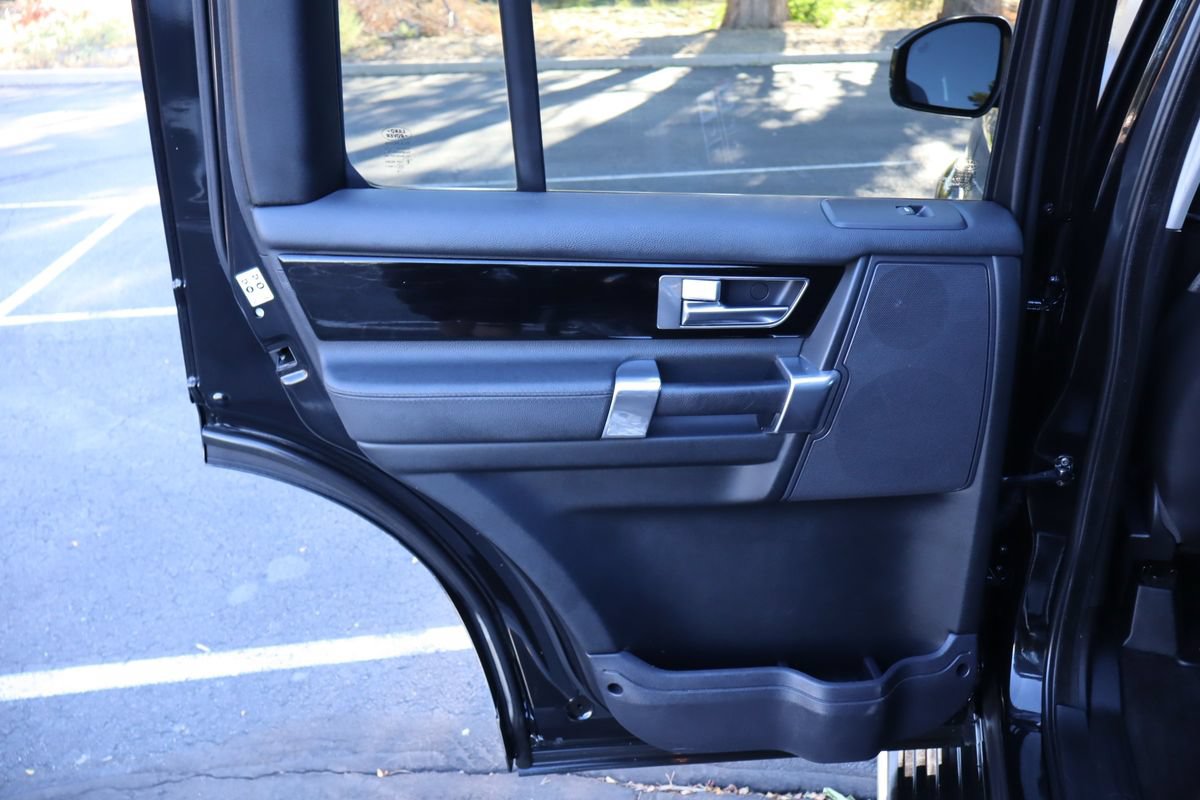Used 2016 Land Rover LR4 HSE AWD/4WD image 27