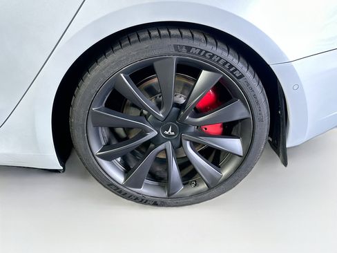 Used 2020 Tesla Model 3 Performance image 11