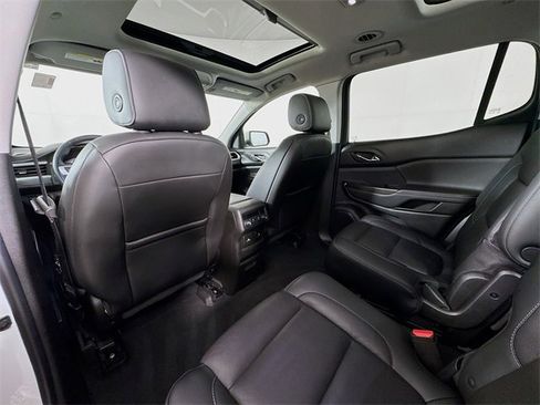 Used 2018 GMC Acadia SLT image 28