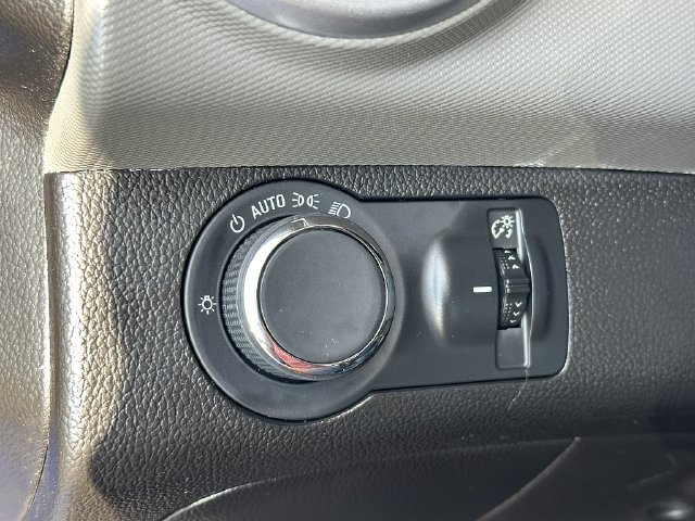 Used 2018 Chevrolet Sonic LS FWD image 20