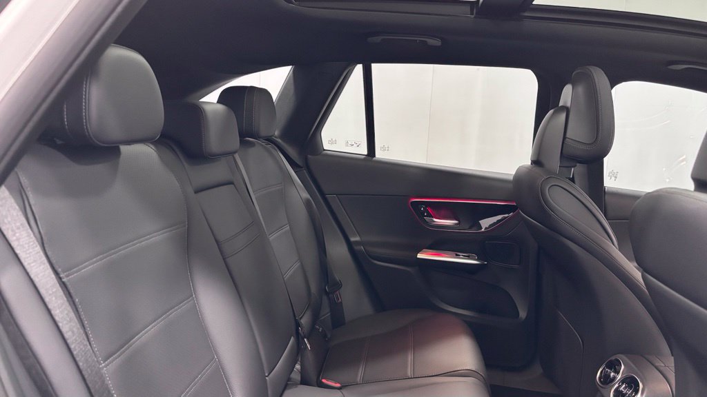 Certified 2025 Mercedes-Benz GLC 300 4MATIC image 25