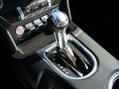 Used 2022 Ford Mustang GT Premium w/ GT Performance Package RWD image 32