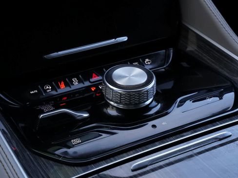 Used 2022 Jeep Wagoneer Series III w/ Convenience Group I image 15