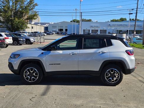 New 2026 Jeep Compass Trailhawk image 2