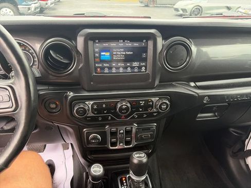 Used 2020 Jeep Wrangler Unlimited Sport AWD/4WD image 21