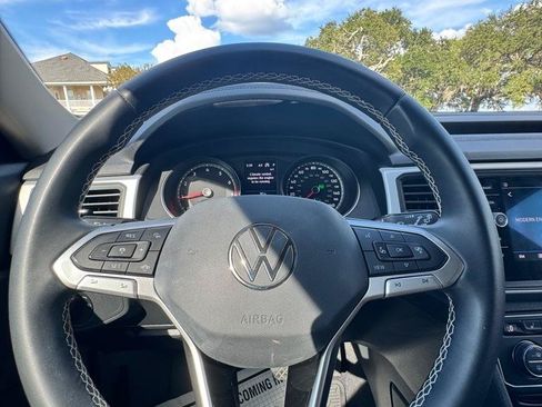 Used 2021 Volkswagen Atlas SE FWD image 19