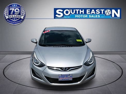 Used 2015 Hyundai Elantra SE FWD image 3