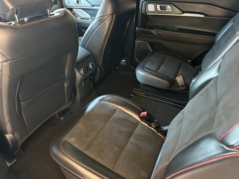 Used 2025 Ford Explorer ST w/ Sun And Sound Package AWD/4WD image 16