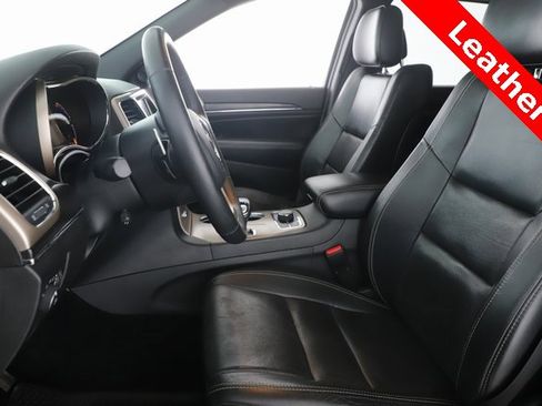 Used 2014 Jeep Grand Cherokee Limited w/ Luxury Group II image 16