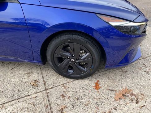 Used 2023 Hyundai Elantra SEL w/ Cargo Package image 24