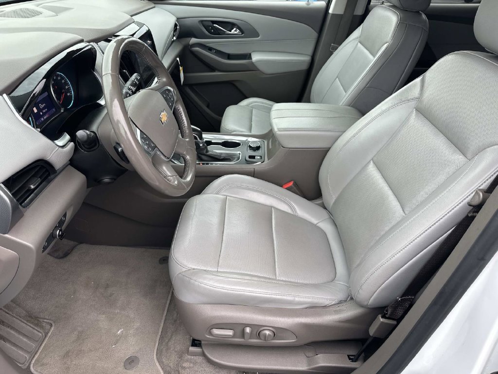 Used 2021 Chevrolet Traverse Premier FWD image 20
