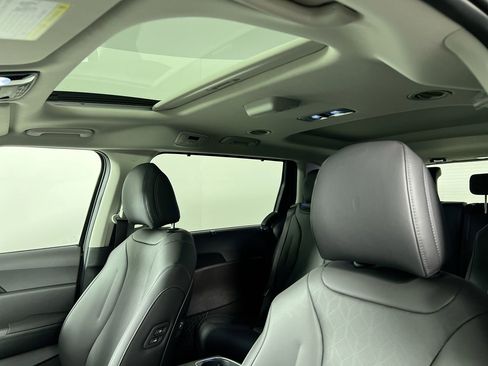 New 2026 Kia Carnival SX Prestige image 21