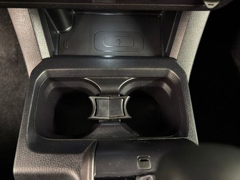 Used 2020 Toyota Tacoma TRD Sport w/ TRD Premium Sport Package AWD/4WD image 17