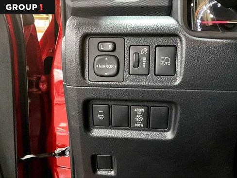 Used 2021 Toyota 4Runner Venture w/ Moonroof Package image 33