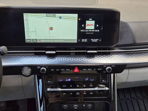 Used 2023 Kia Carnival SX Prestige FWD image 18