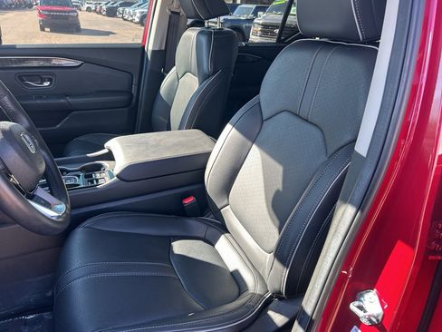 Used 2025 Honda Pilot Elite image 20