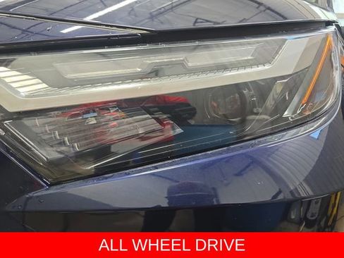 Used 2022 Toyota RAV4 XLE Premium AWD/4WD image 32