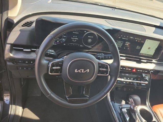 Used 2024 Kia Carnival SX FWD image 30