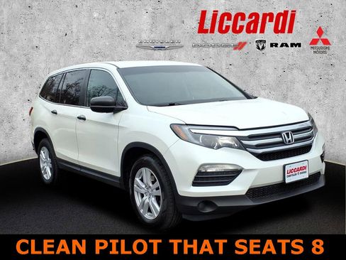 Used 2018 Honda Pilot LX image 1