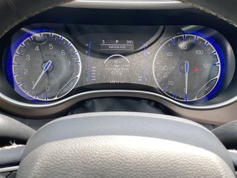 Used 2023 Chrysler Voyager LX FWD image 17
