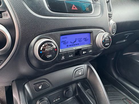 Used 2010 Hyundai Tucson Limited image 18