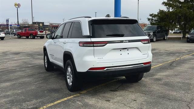 Used 2023 Jeep Grand Cherokee Laredo w/ Luxury Tech Group I AWD/4WD image 7