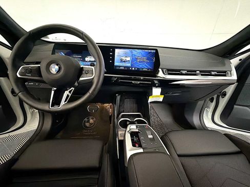 Used 2026 BMW X2 xDrive28i w/ M Sport Package AWD/4WD image 12