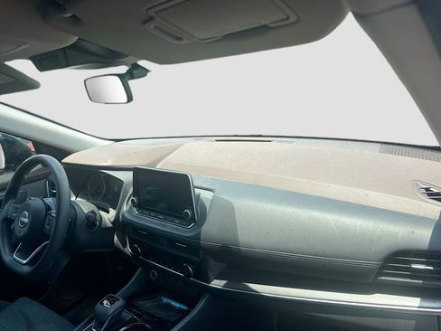 Used 2023 Nissan Rogue SV FWD image 24
