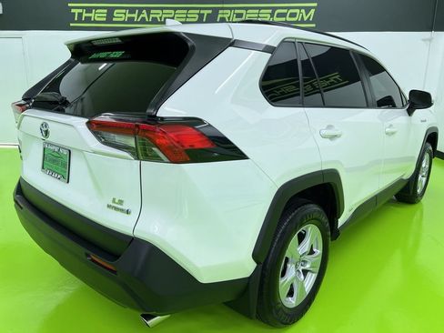 Used 2019 Toyota RAV4 LE AWD/4WD image 10