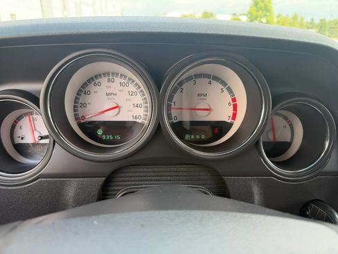 Used 2009 Dodge Challenger R/T RWD image 23