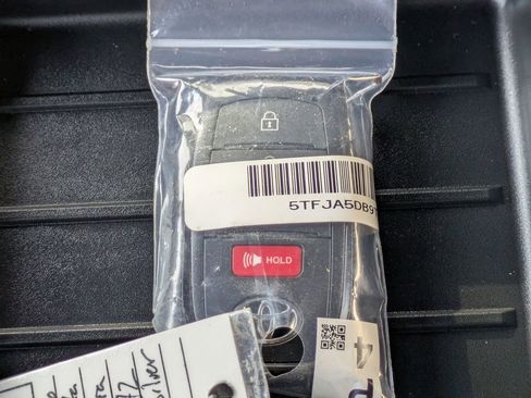 New 2026 Toyota Tundra Limited image 31