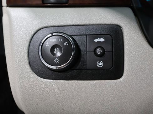 Used 2010 Chevrolet Impala LT w/ Luxury Edition Package image 28