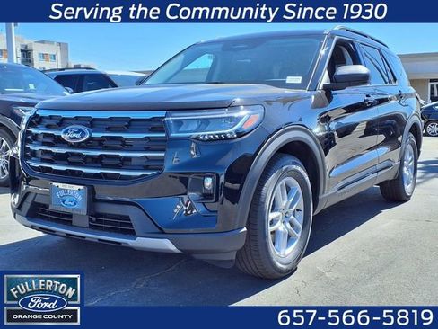 New 2026 Ford Explorer Active w/ Active Comfort Package RWD image 1