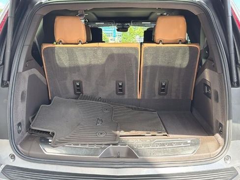 Used 2021 Cadillac Escalade Sport w/ Driver Assist Tech Package AWD/4WD image 18