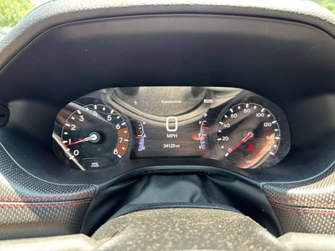 Used 2025 Jeep Compass Trailhawk AWD/4WD image 35