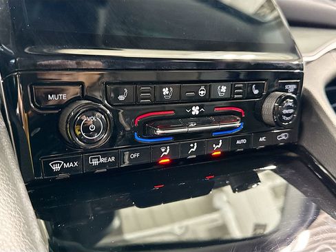 Used 2023 Jeep Grand Cherokee 4WD 4xe w/ Luxury Tech Group II image 27