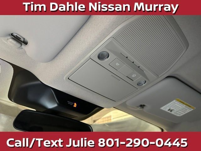 Used 2025 Nissan Kicks SR w/ Illumination Package AWD/4WD image 32